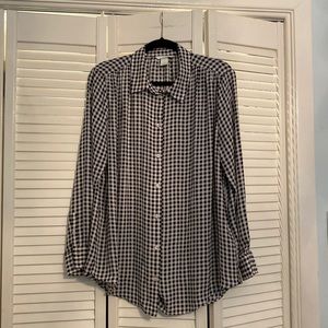 10/$50 Navy and White Checkered Blouse
